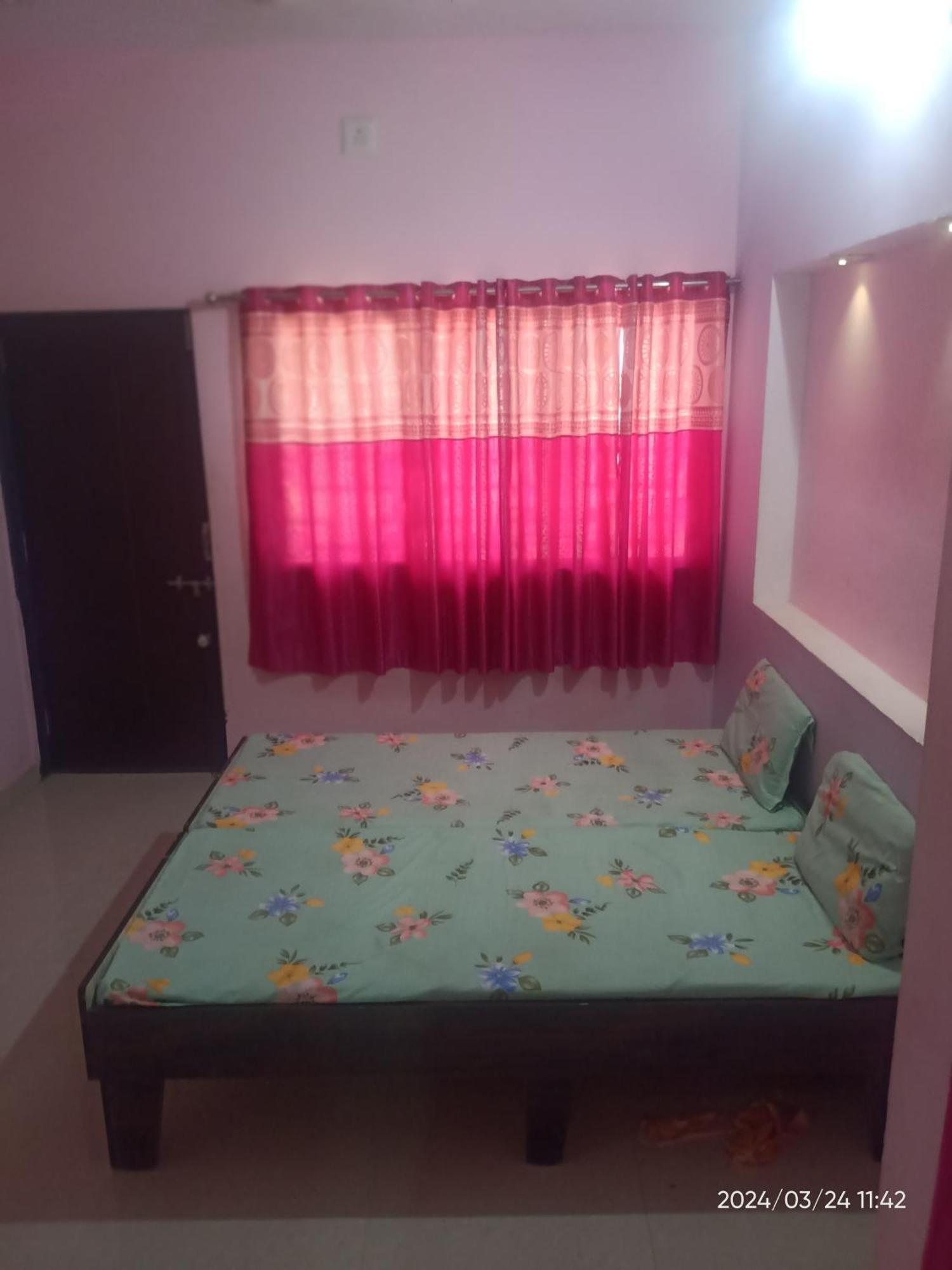 Dwarka Home Stay 2 Only Family Exterior photo